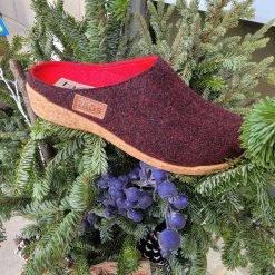 Coupon 🛒 Taos 👩 Women'S Woolery Slipper in Deep Red ❤️