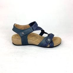 Brand new 🎉 Taos Trulie 🩴 Sandal in Navy - 👩 women 💯